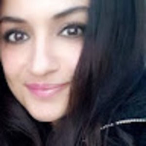 Meet your Posher, Zeina